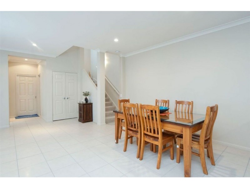 2/29 McRae Circuit, Pacific Pines QLD 4211