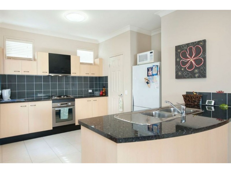 2/29 McRae Circuit, Pacific Pines QLD 4211