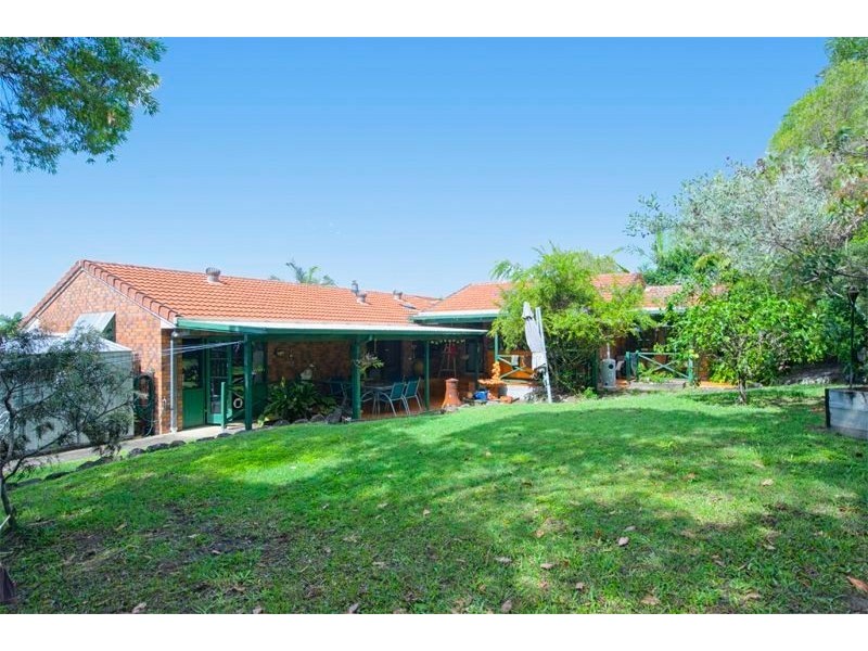 28 Preston Place, Helensvale QLD 4212