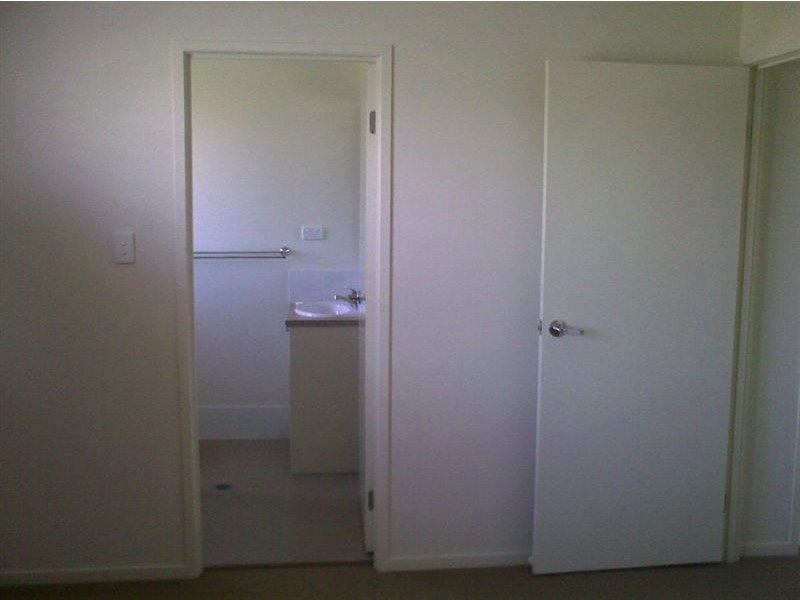 2/17 Mungana, Upper Coomera QLD 4209