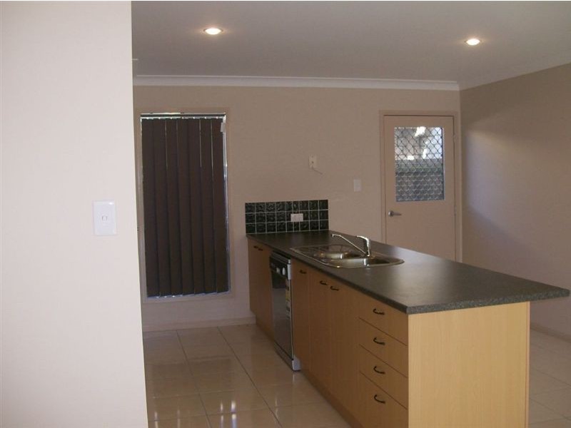 2/2 Tallon Street, Upper Coomera QLD 4209