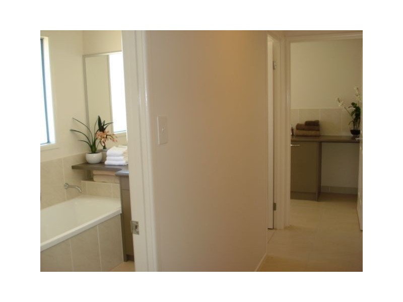 7 Candlebark Circuit, Upper Coomera QLD 4209