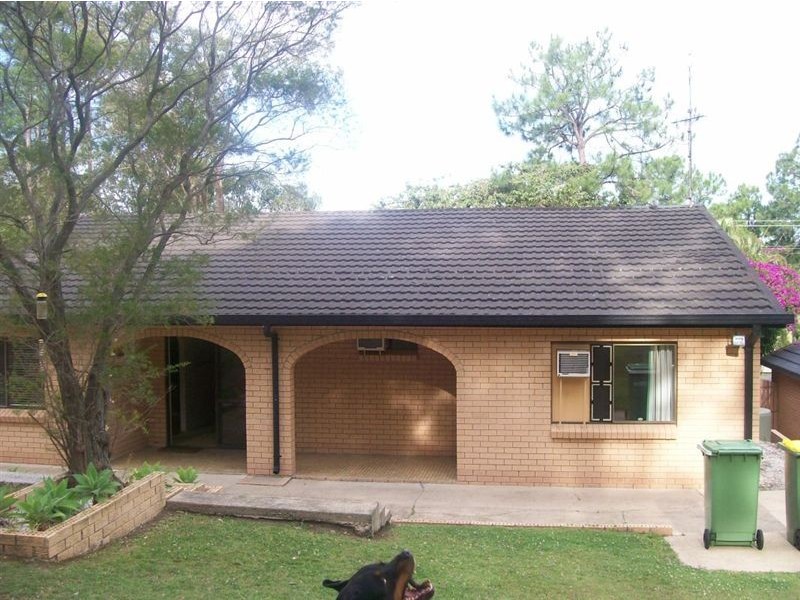 113-115 Glade Drive, Gaven QLD 4211