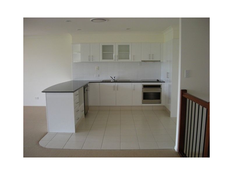 37/2 Ridgeline way, Highland Park QLD 4211