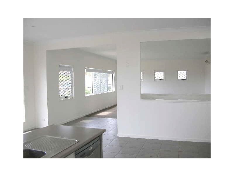 Pacific Pines QLD 4211