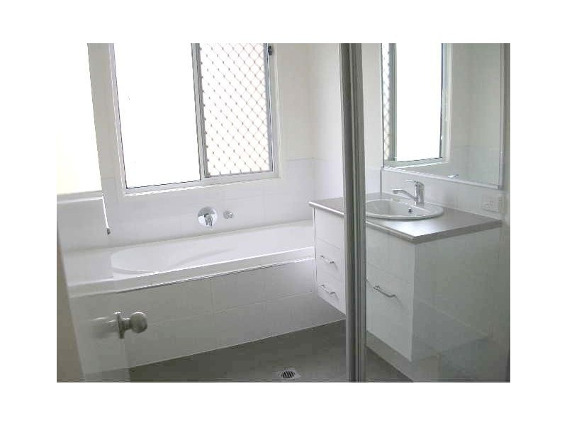 Pacific Pines QLD 4211