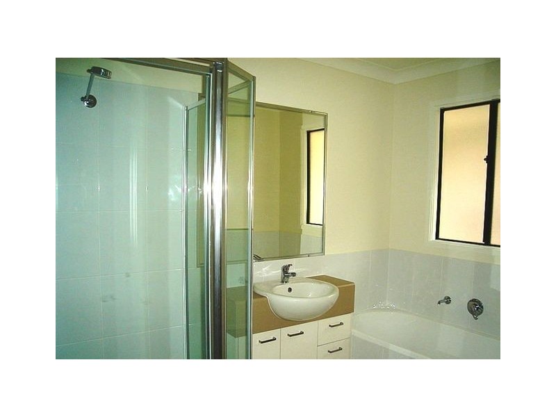 83 Tamworth Drive, Helensvale QLD 4212