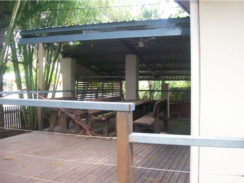 1/2 Middle Street, Labrador QLD 4215