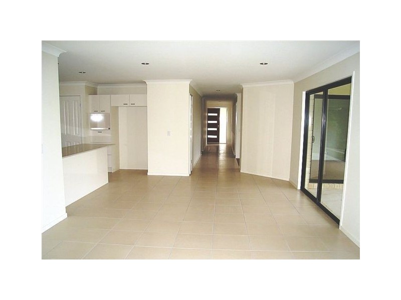 83 Tamworth Drive, Helensvale QLD 4212