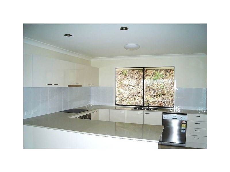 83 Tamworth Drive, Helensvale QLD 4212