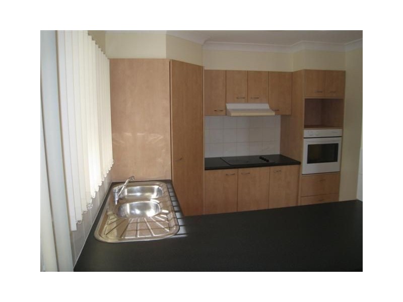 33 Papara Street, Pacific Pines QLD 4211