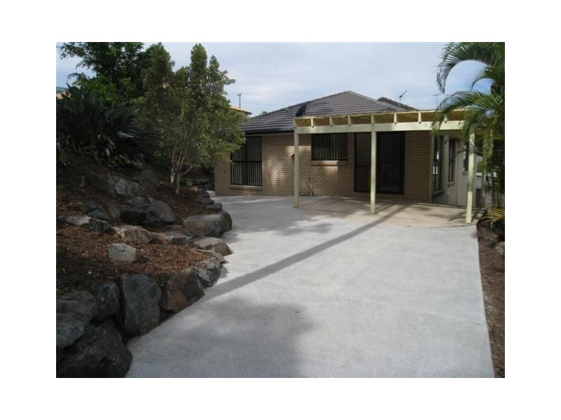 33 Papara Street, Pacific Pines QLD 4211