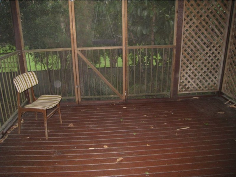 16 Latrobe Ave, Helensvale QLD 4212