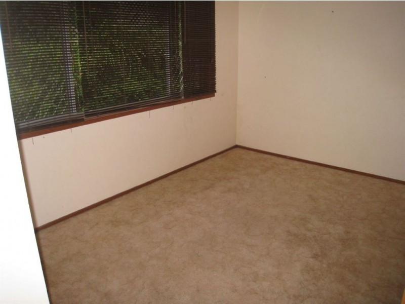 16 Latrobe Ave, Helensvale QLD 4212