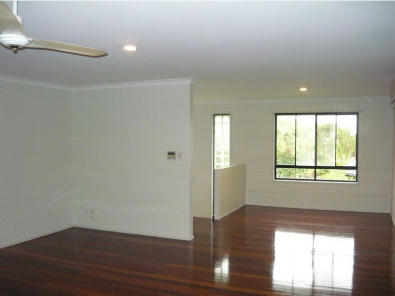 26 Bathurst Court, Helensvale QLD 4212