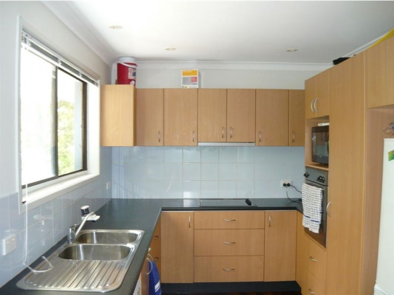 26 Bathurst Court, Helensvale QLD 4212