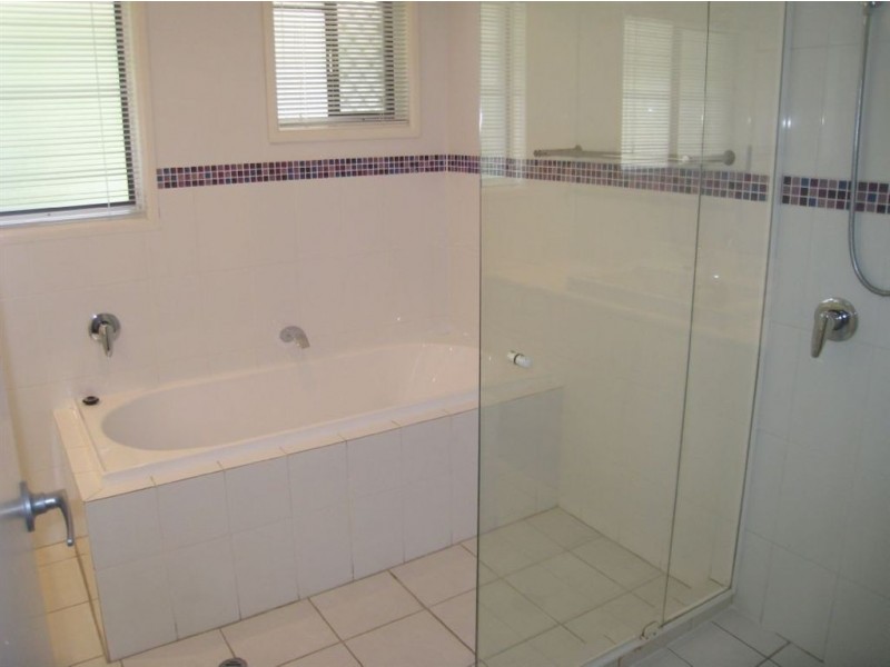 26 Bathurst Court, Helensvale QLD 4212