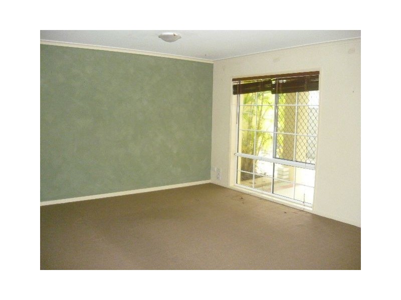 4/23 Parneno Street, Chevron Island QLD 4217