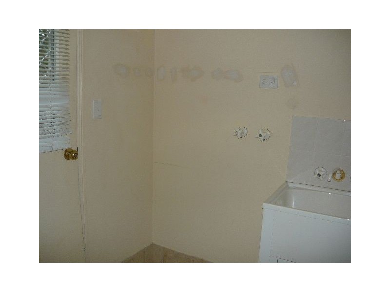 4/23 Parneno Street, Chevron Island QLD 4217