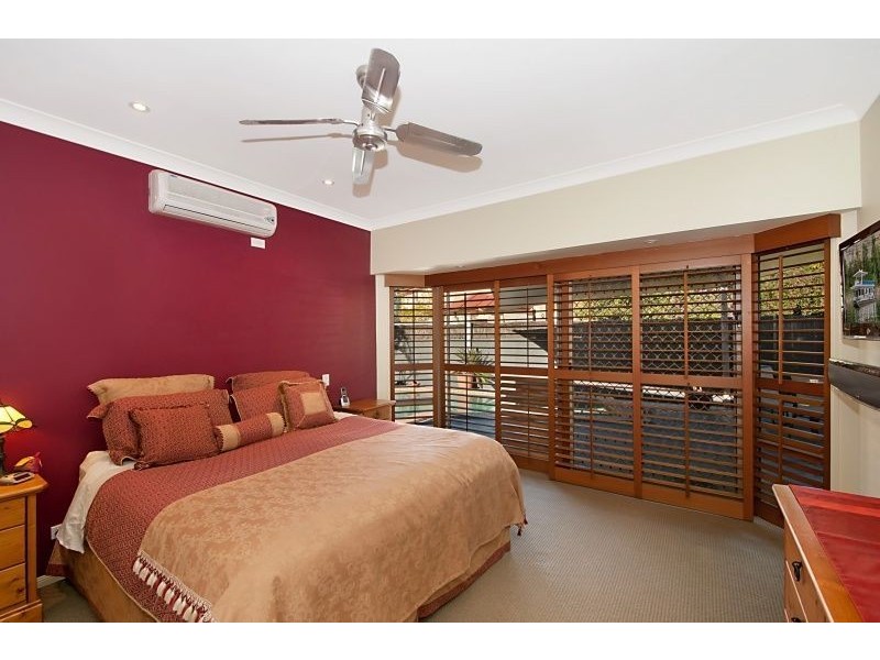 5 Tranquility Circuit, Hope Island QLD 4212