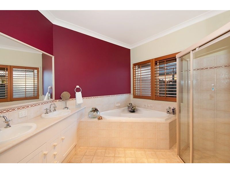 5 Tranquility Circuit, Hope Island QLD 4212