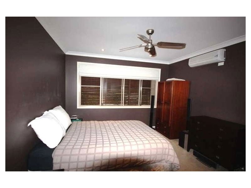 5 Tranquility Circuit, Hope Island QLD 4212