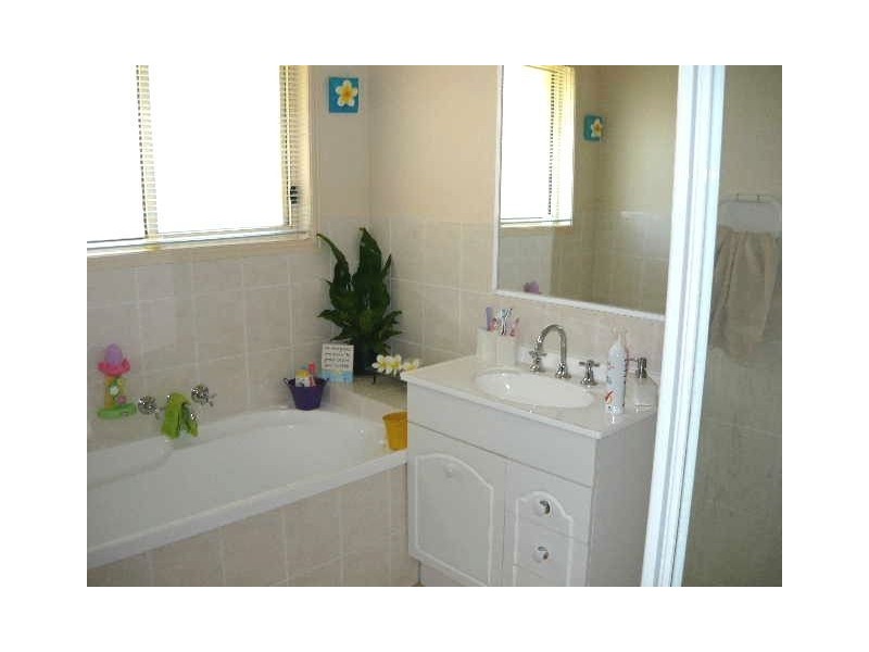 Pacific Pines QLD 4211
