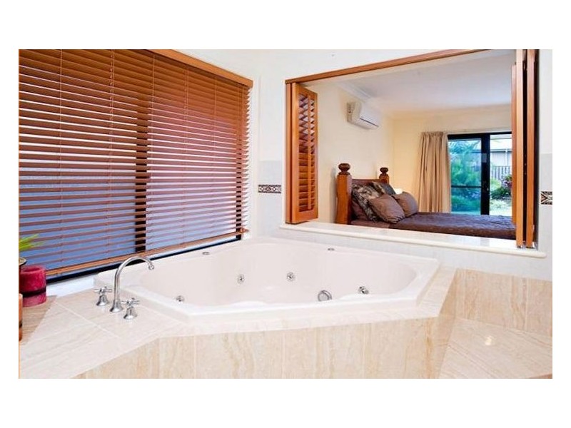 12 Rainbow Circuit, Coomera Waters QLD 4209