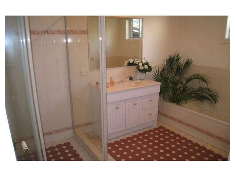 Pacific Pines QLD 4211