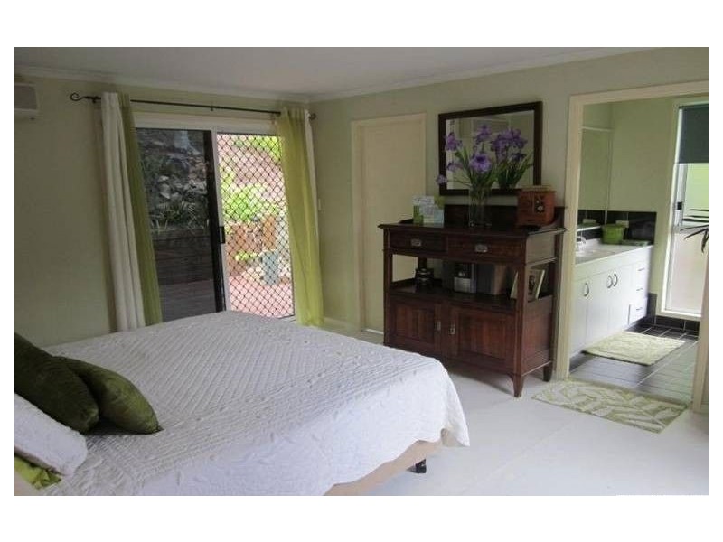 13 Bellona Court, Pacific Pines QLD 4211