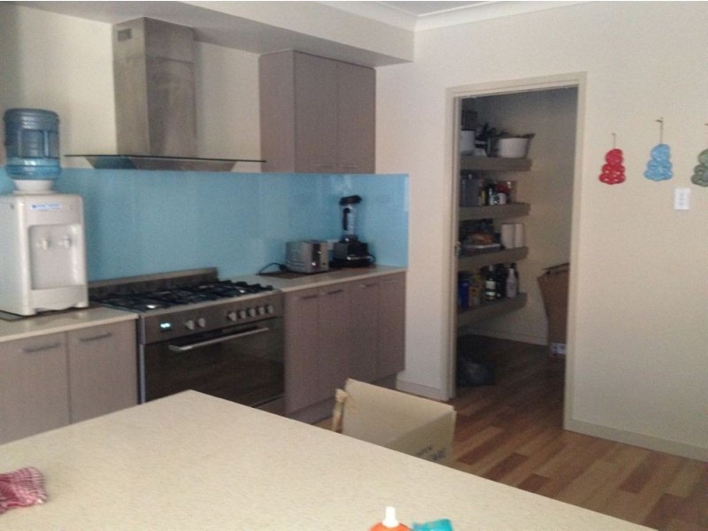 Pacific Pines QLD 4211