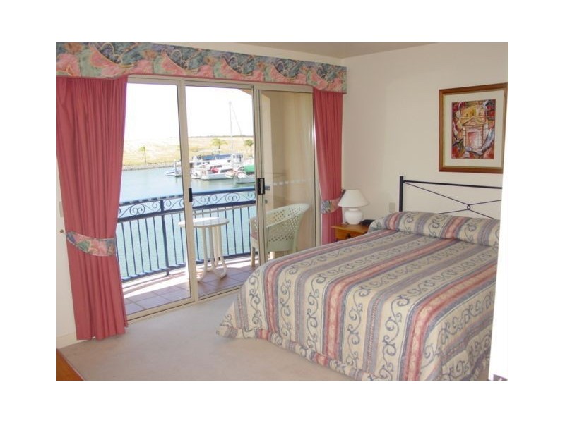 Hope Island QLD 4212