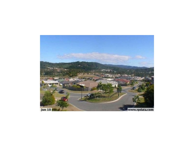 32 Wellers Street, Pacific Pines QLD 4211