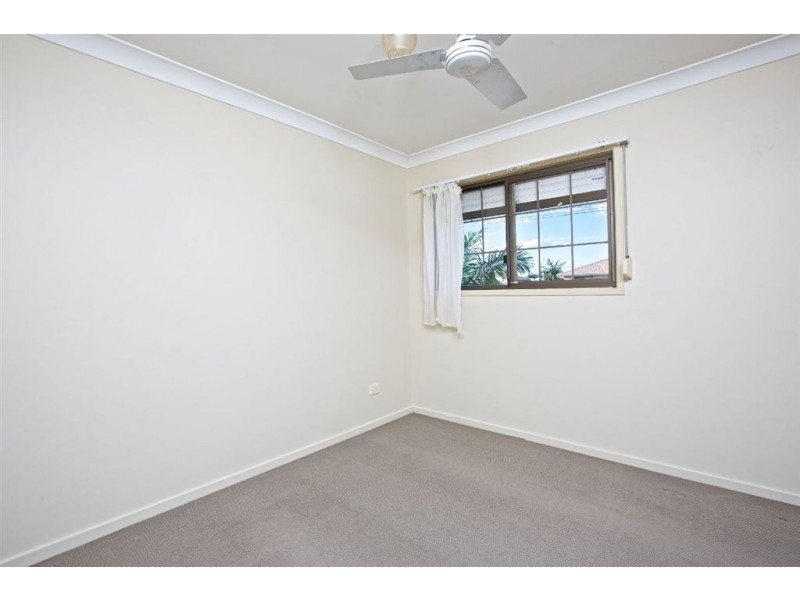 326 Bayview Street, Hollywell QLD 4216