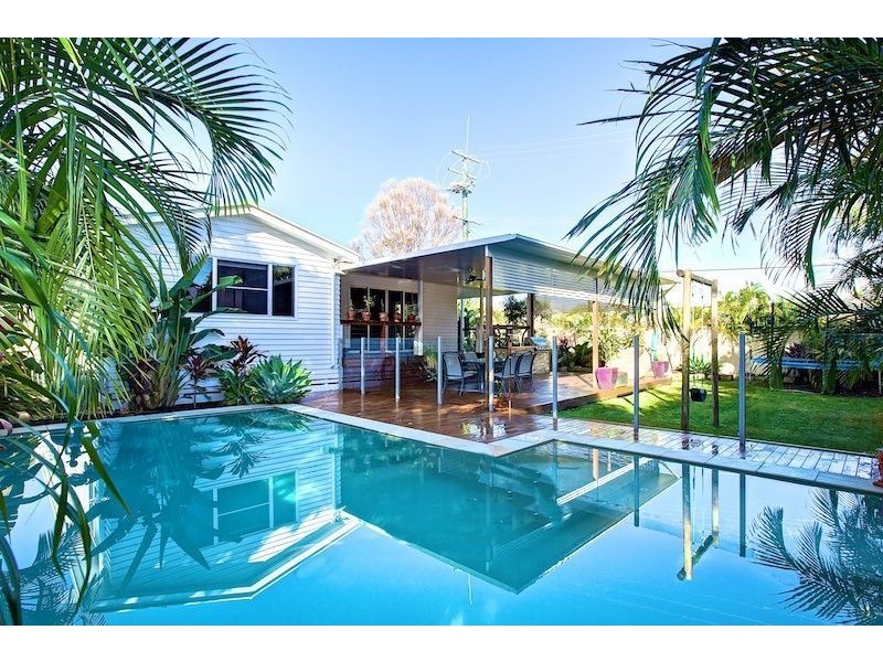 2 Dunnes Avenue, Hope Island QLD 4212