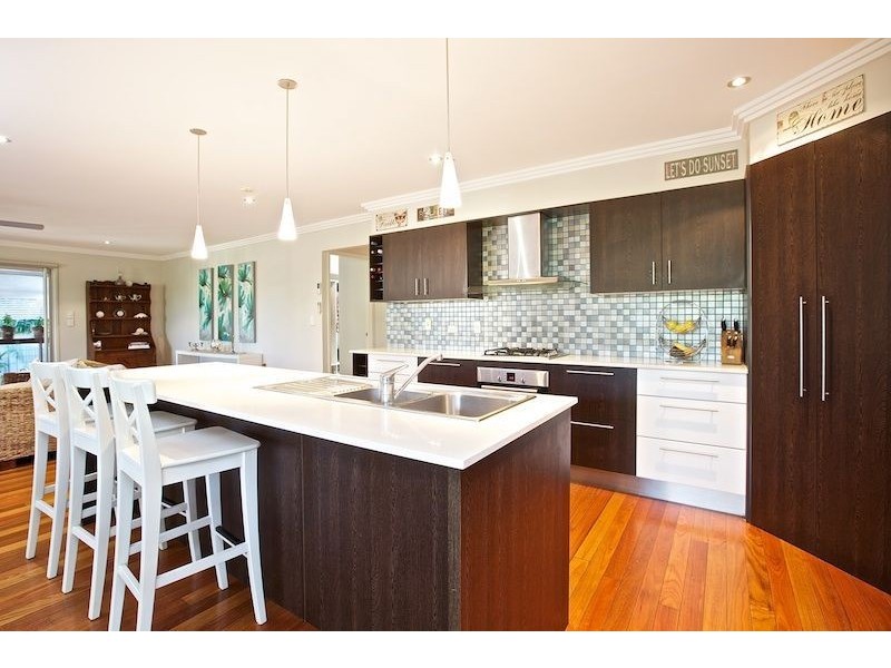 2 Dunnes Avenue, Hope Island QLD 4212