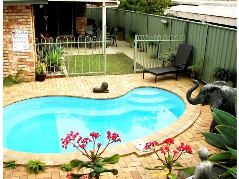 9 Pentland Court, Helensvale QLD 4212