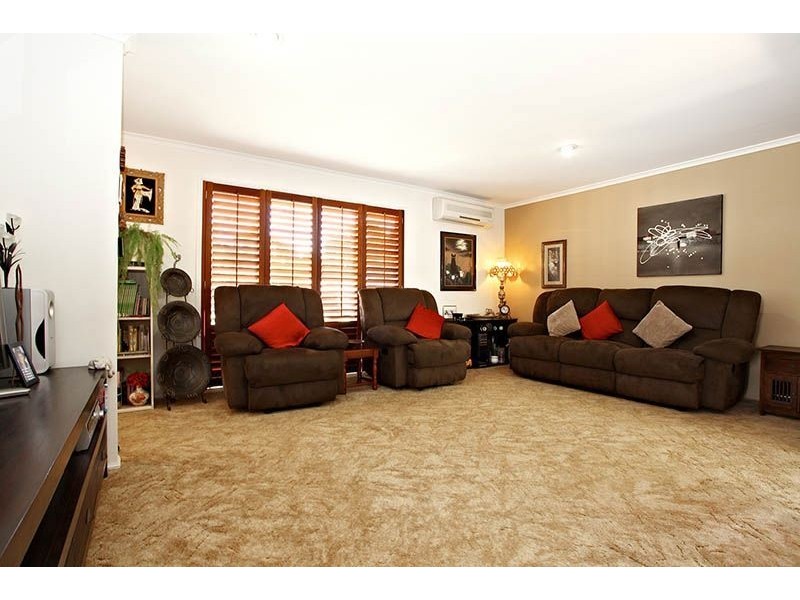 9 Pentland Court, Helensvale QLD 4212