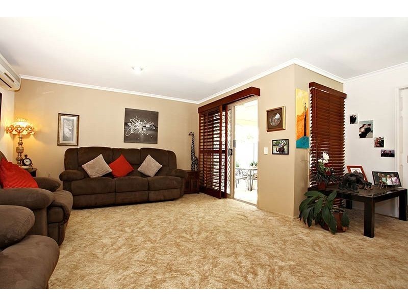 9 Pentland Court, Helensvale QLD 4212