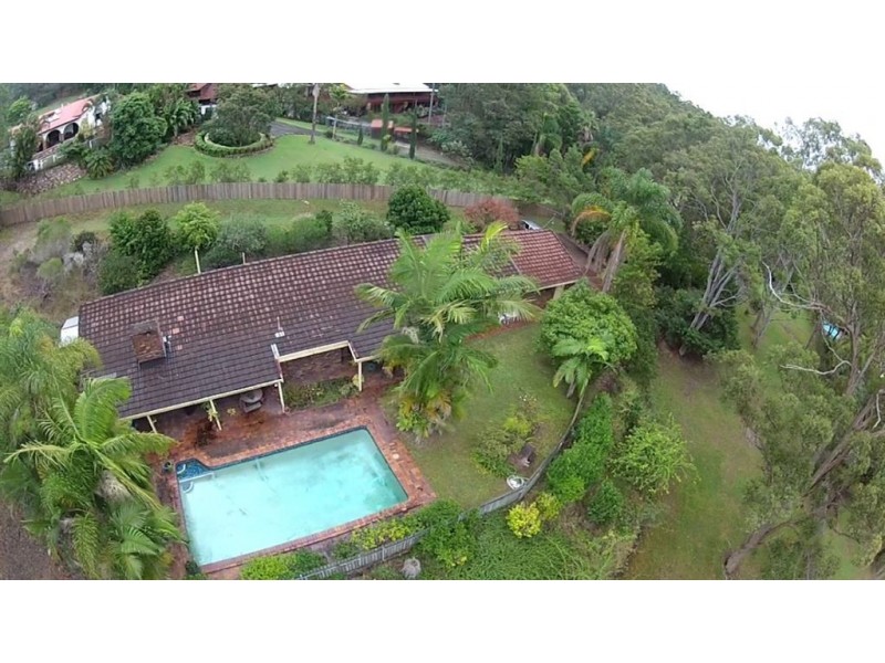 8 Riverstone Road, Helensvale QLD 4212