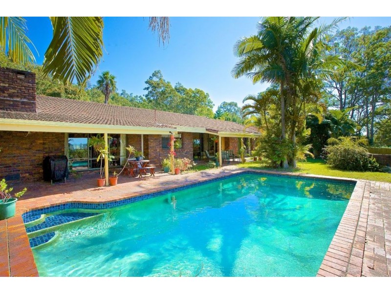 8 Riverstone Road, Helensvale QLD 4212