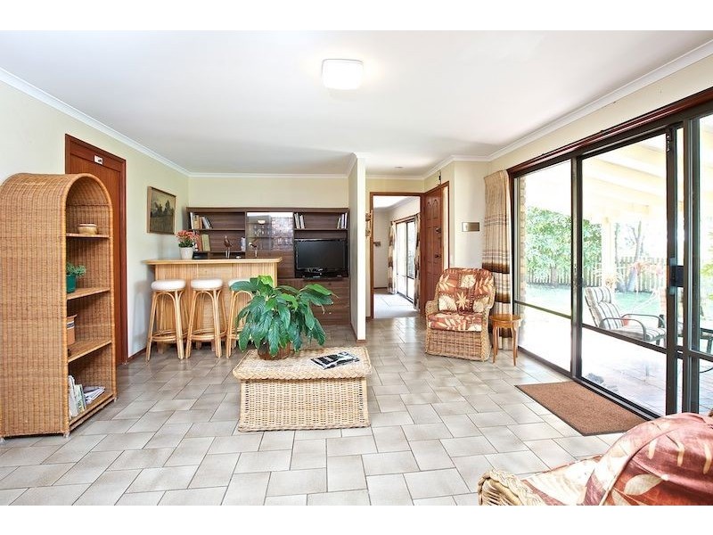 8 Riverstone Road, Helensvale QLD 4212