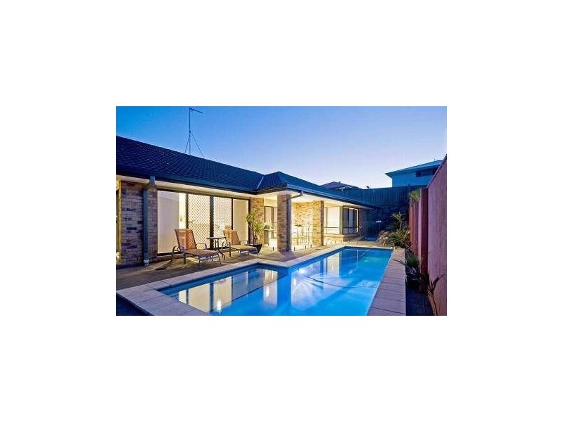 42 Codrington Circuit, Pacific Pines QLD 4211