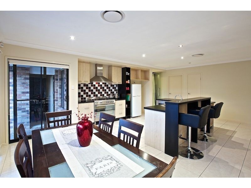 42 Codrington Circuit, Pacific Pines QLD 4211