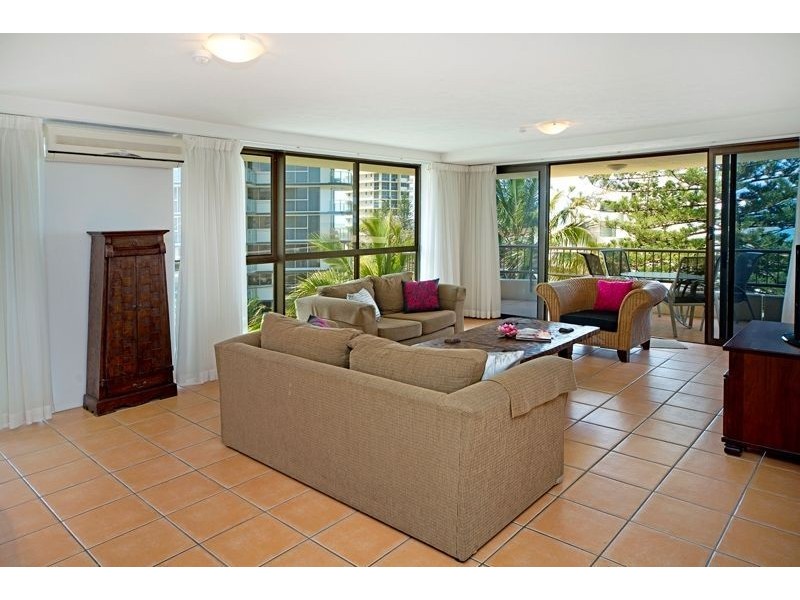 10/3532 Main Beach Parade, Main Beach QLD 4217