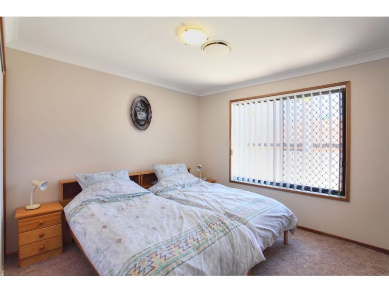 2 Orpington Court, Arundel QLD 4214