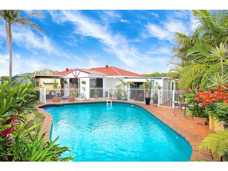 19 Latrobe Ave, Helensvale QLD 4212