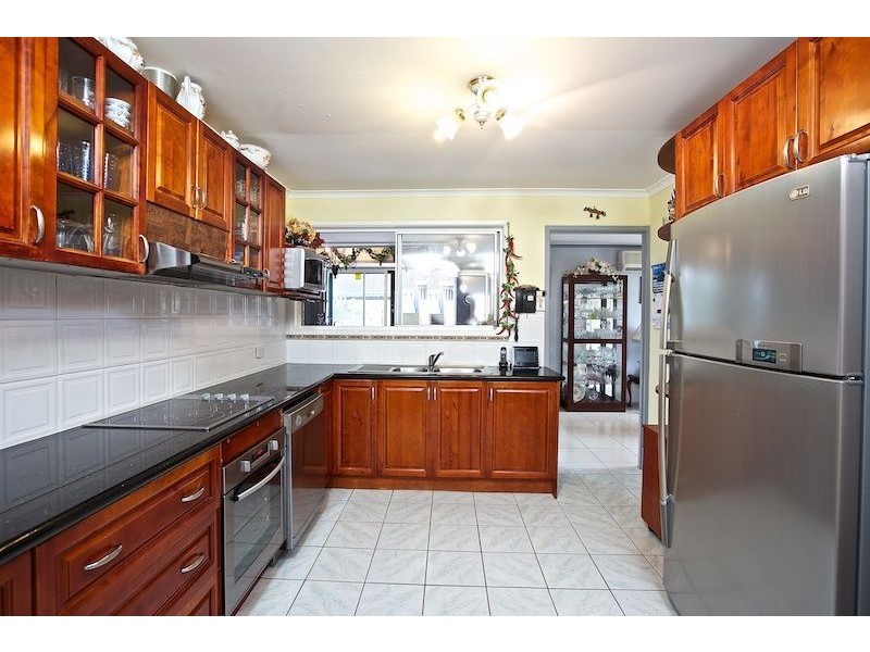 19 Latrobe Ave, Helensvale QLD 4212