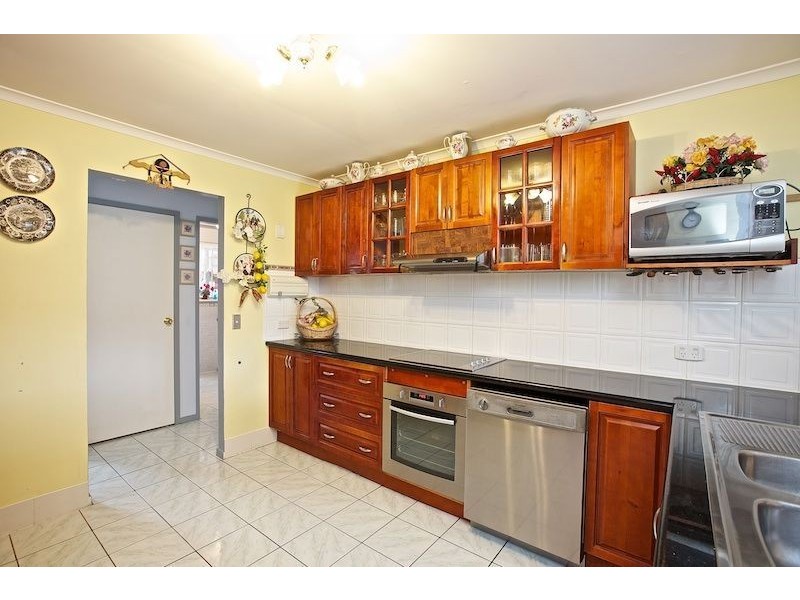 19 Latrobe Ave, Helensvale QLD 4212