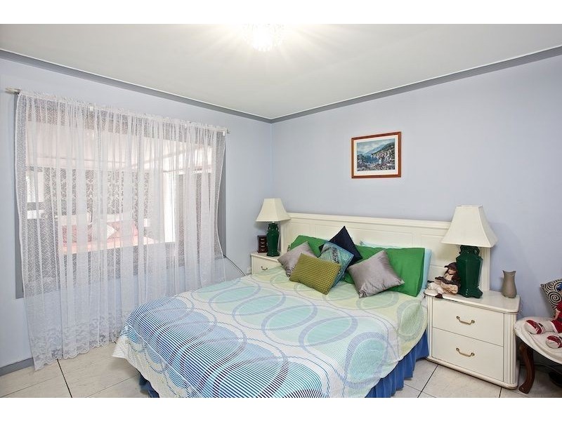 19 Latrobe Ave, Helensvale QLD 4212